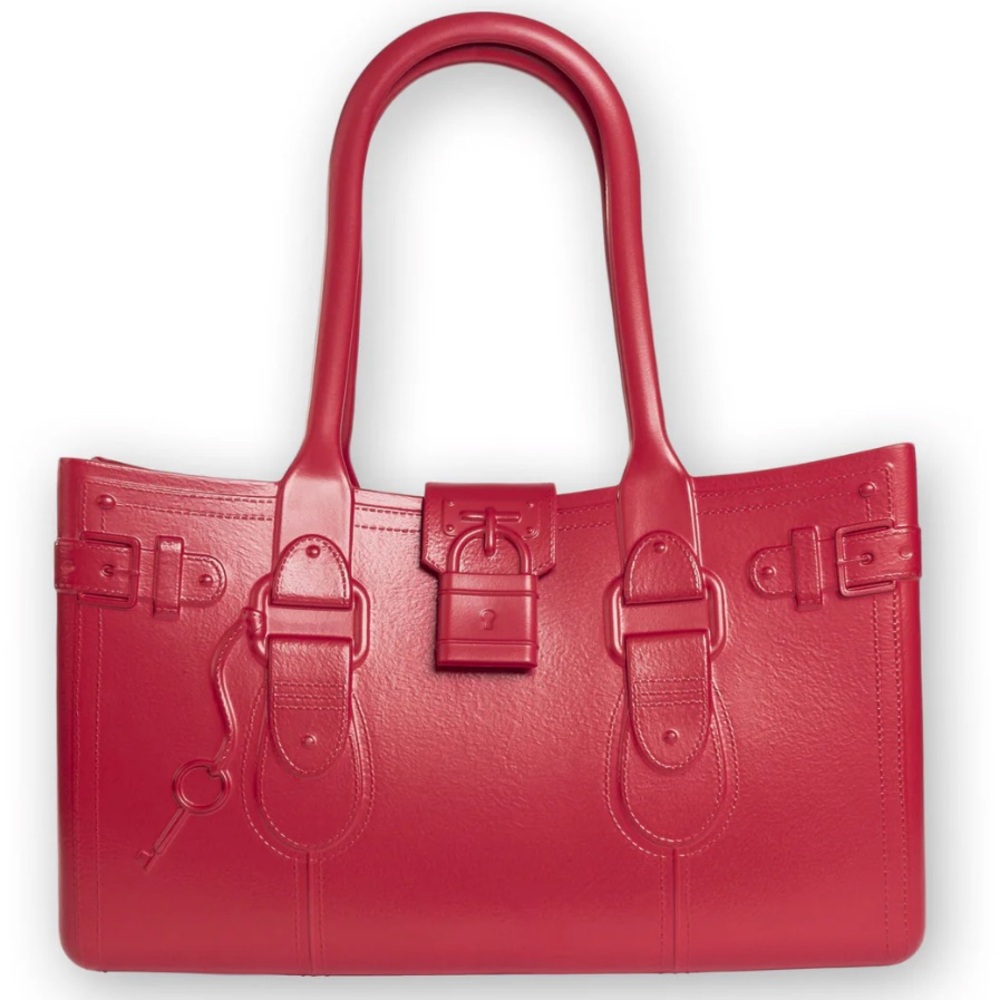 The It Bag! 🥰🤩The Model M RUBY Brave and playful!